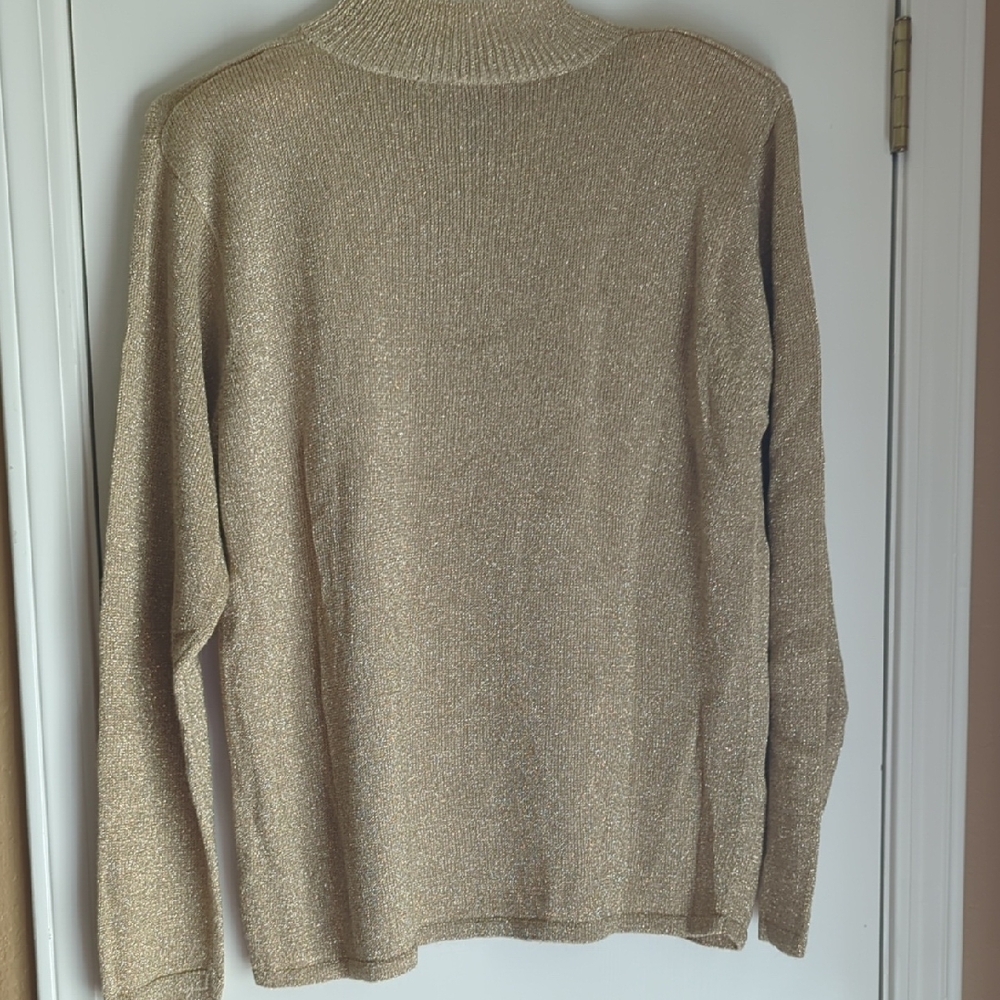 Metallic Gold Lightweight Sweater - Picture 6 of 6